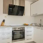 Seaside With A Swimming Pool Rastici, Ciovo - 11092 Apartament Trogir